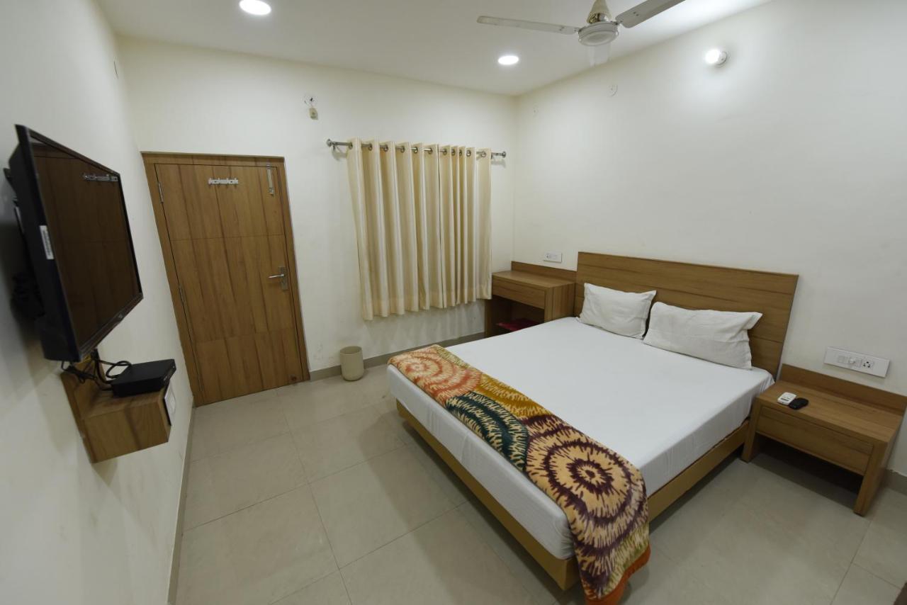 Hotel Mayur Gorakhpur Exterior photo